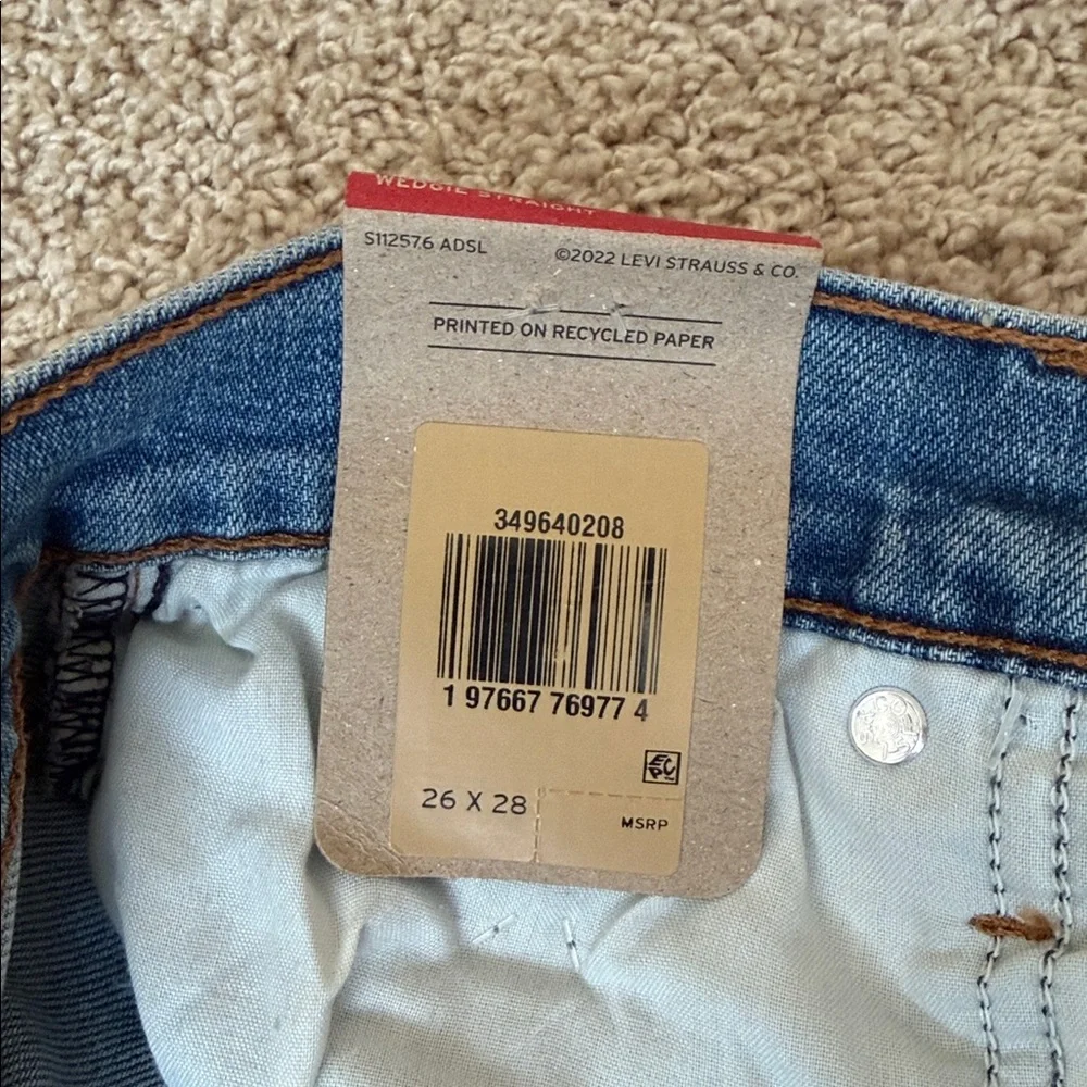 Levi's Women’s Light Blue Straight Jeans- Wedgie straight! Size 26x28 - Picture 11 of 11